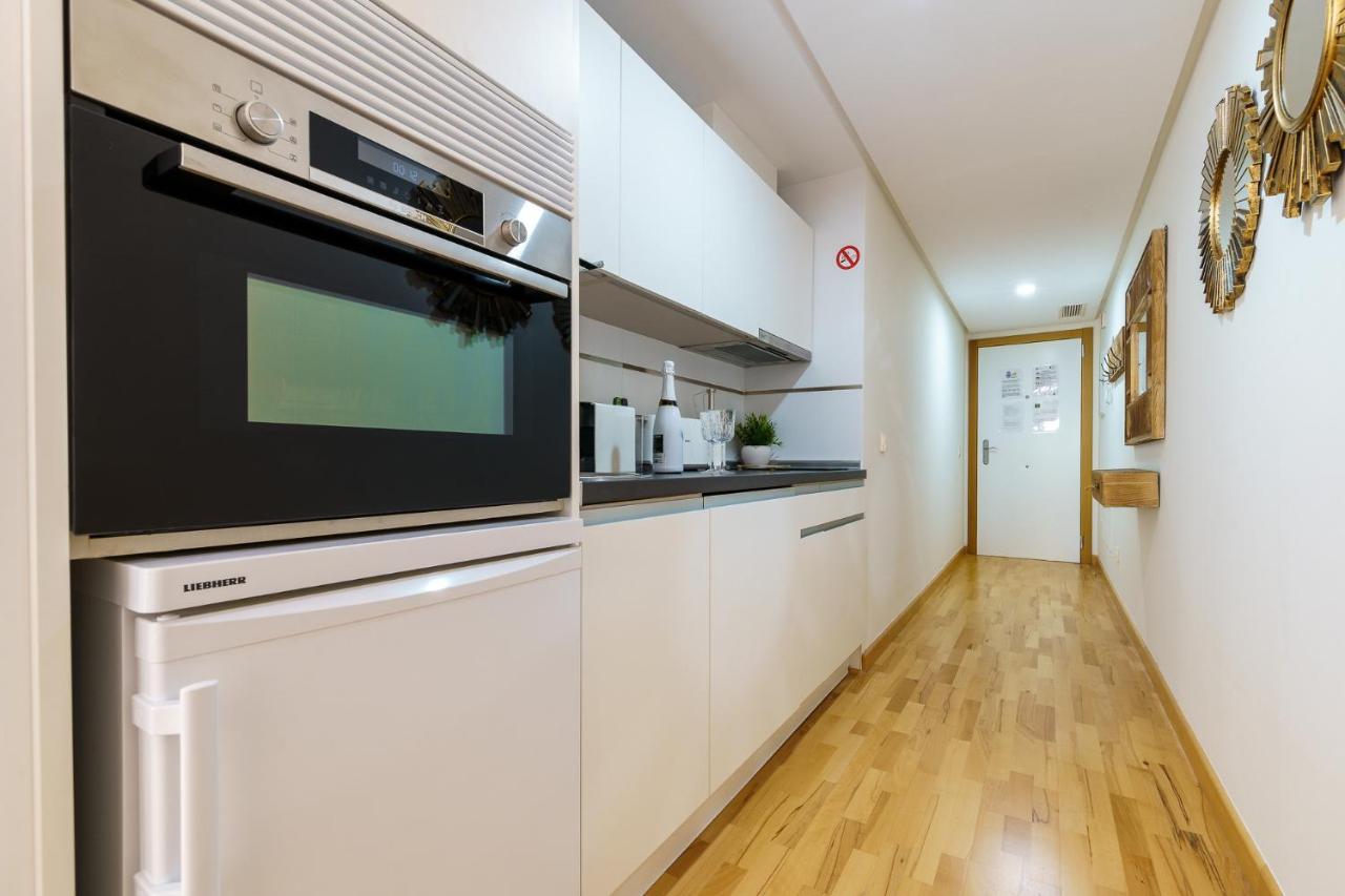 Malagasuite Cozy Center Apartment & Parking Exteriör bild