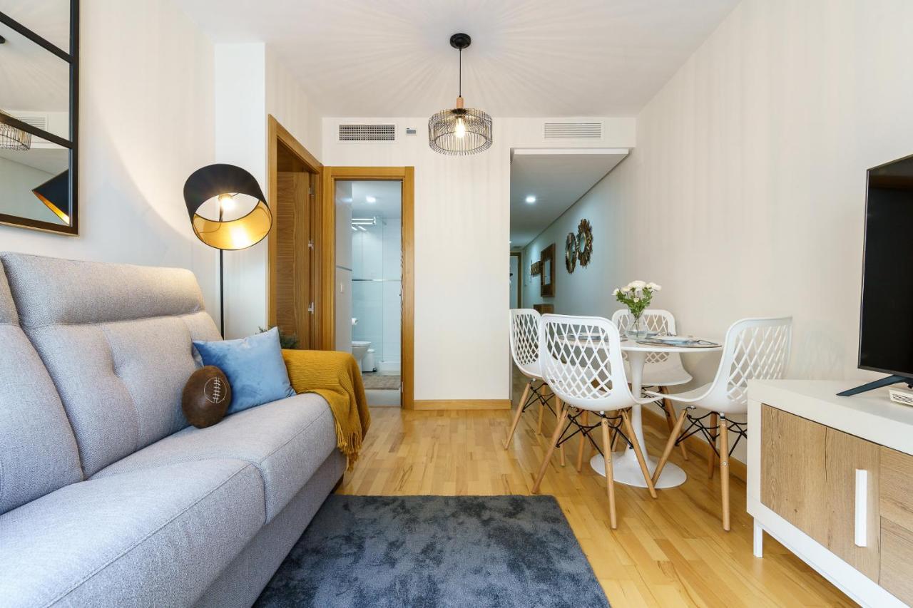 Malagasuite Cozy Center Apartment & Parking Exteriör bild