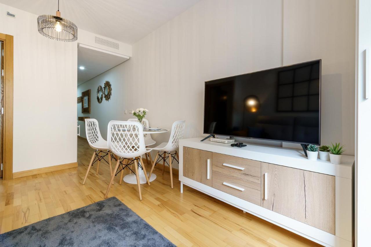 Malagasuite Cozy Center Apartment & Parking Exteriör bild